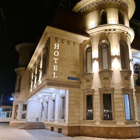 אלמטי Riverside Boutique Hotel מראה חיצוני תמונה