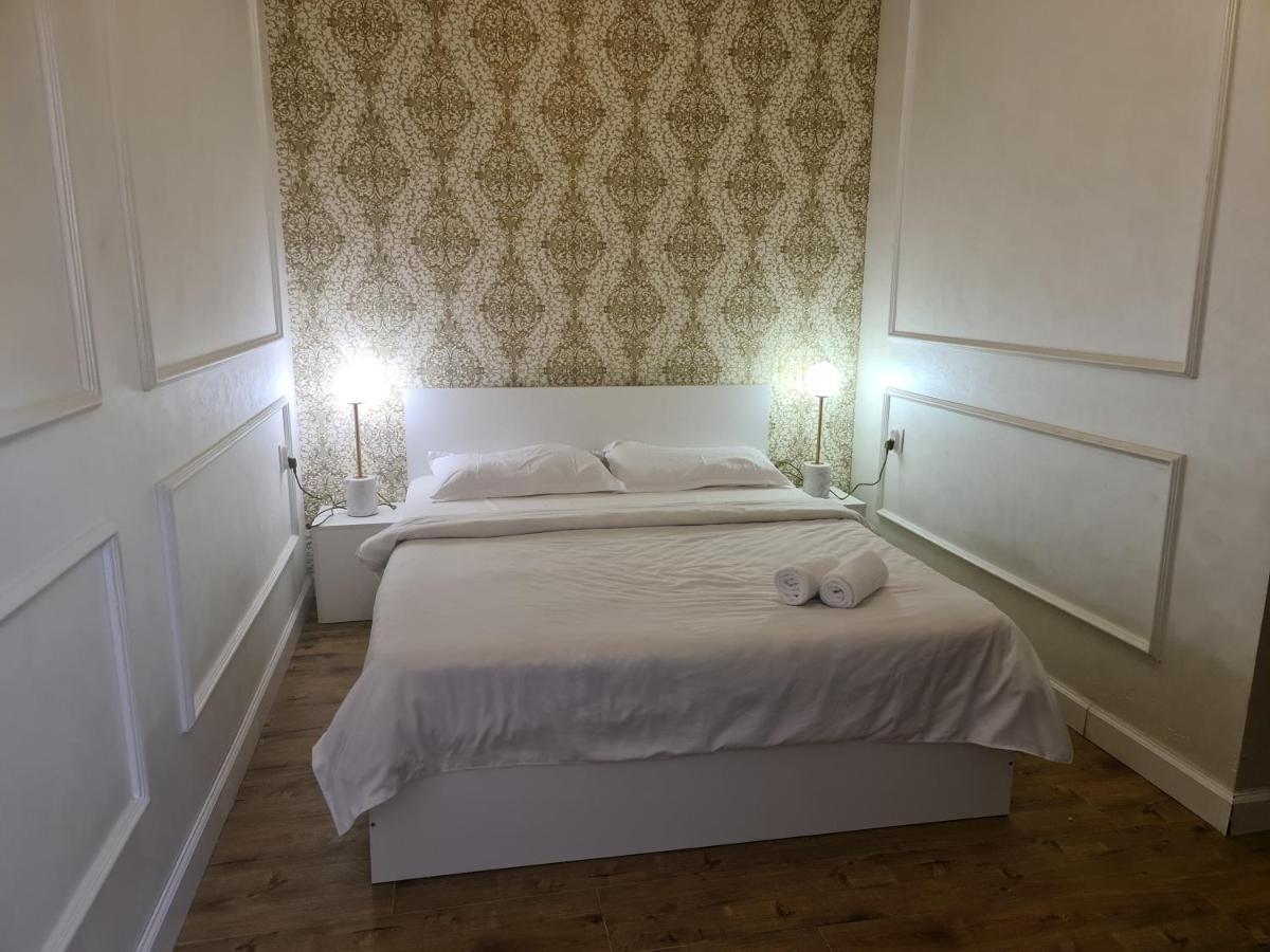 אלמטי Riverside Boutique Hotel מראה חיצוני תמונה