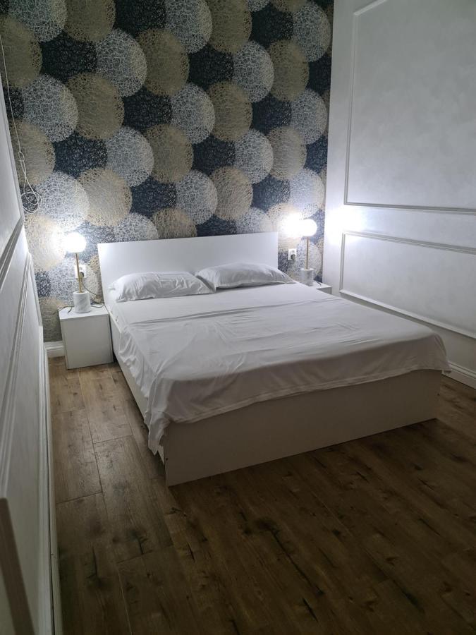 אלמטי Riverside Boutique Hotel מראה חיצוני תמונה
