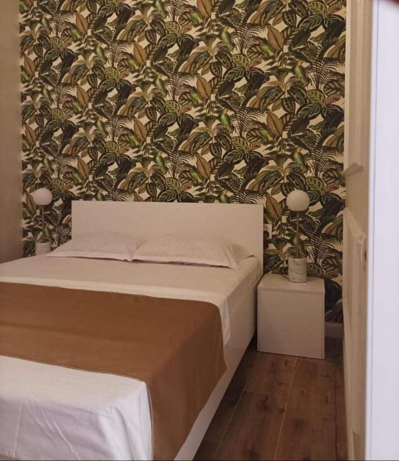 אלמטי Riverside Boutique Hotel מראה חיצוני תמונה